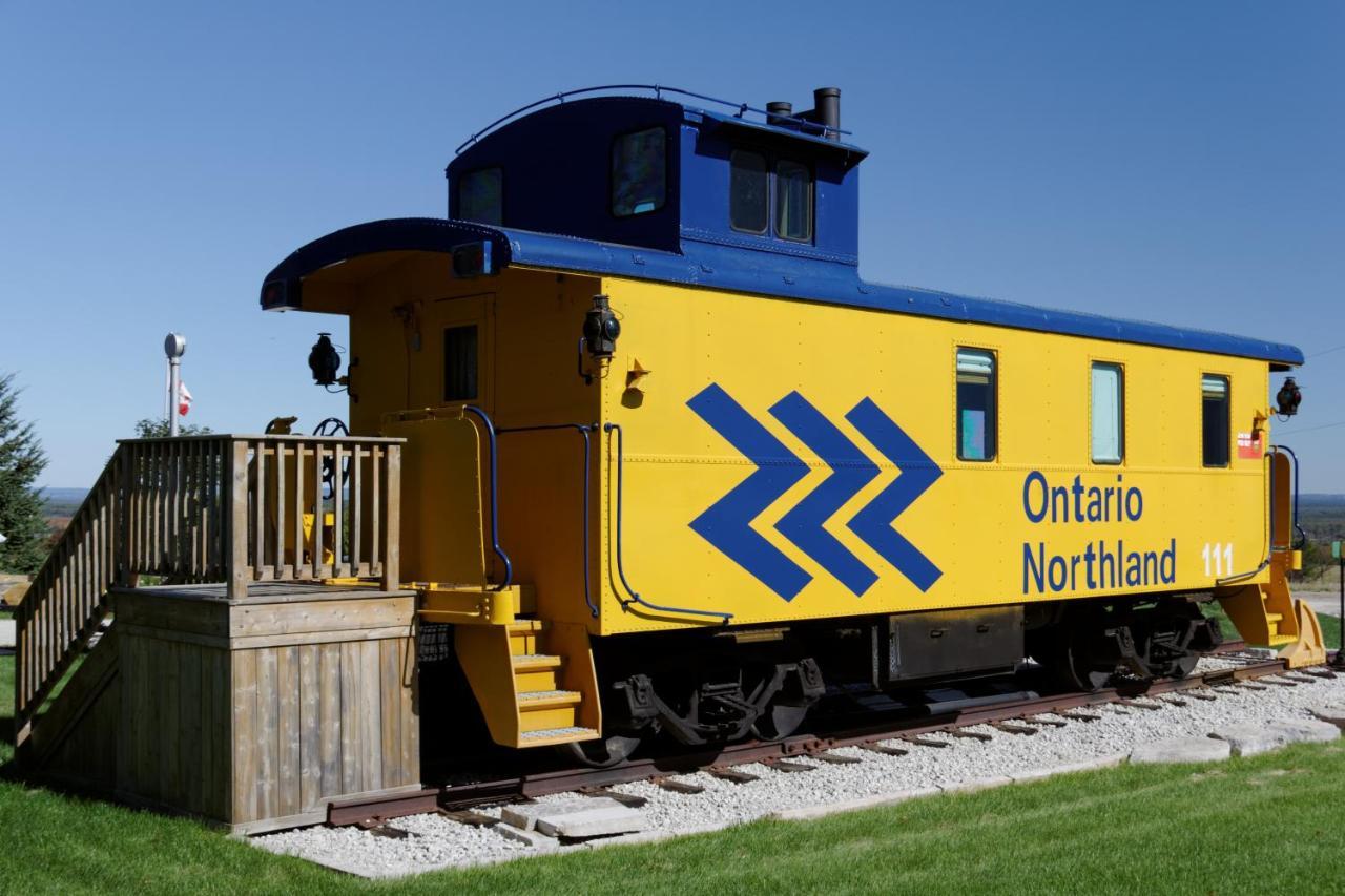 Clearview Station & Caboose B&B Creemore 외부 사진