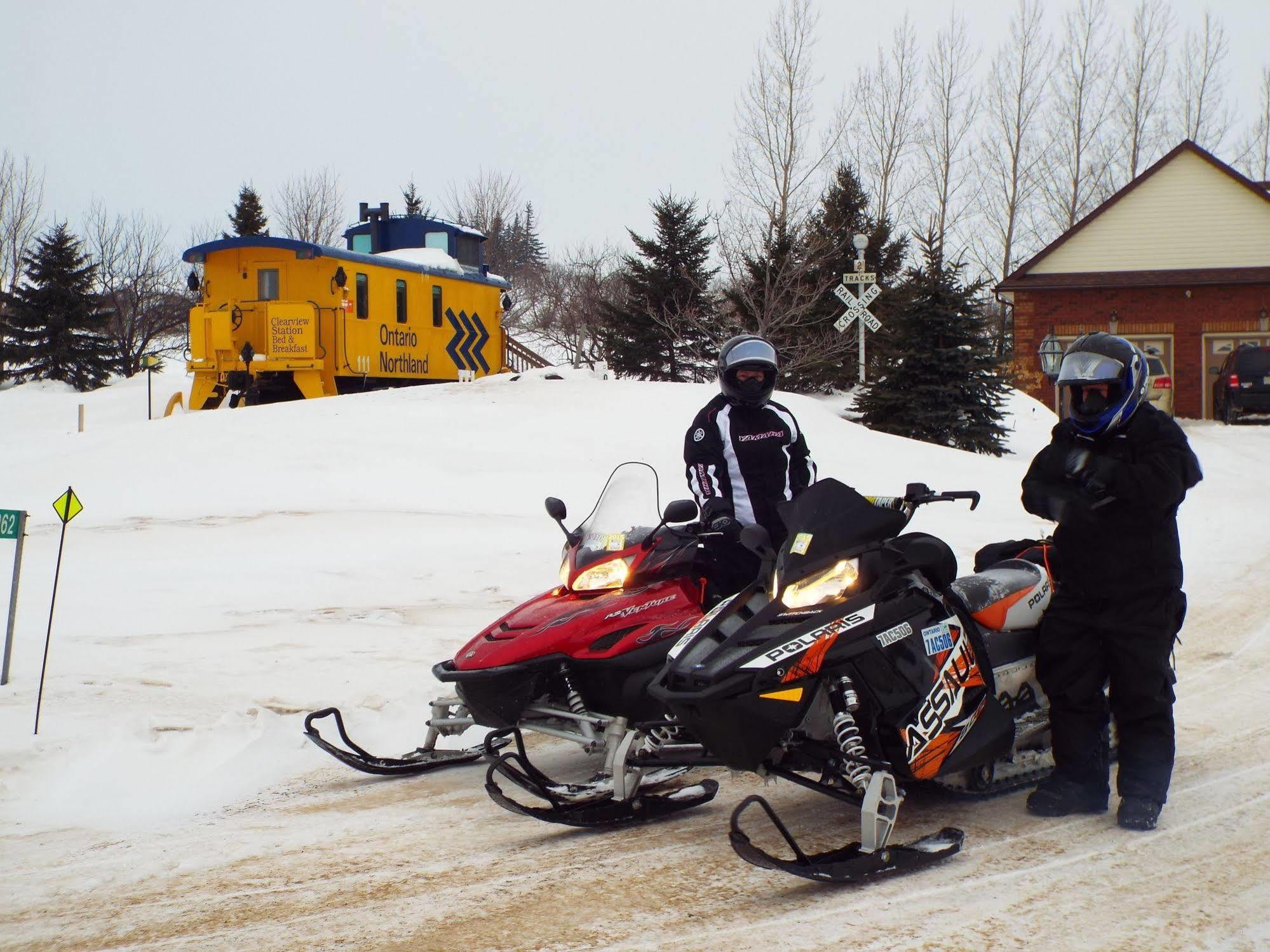 Clearview Station & Caboose B&B Creemore 외부 사진